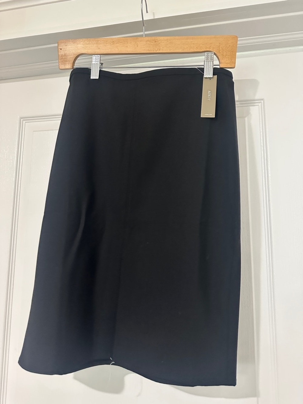 J. Crew Black Women's Pencil Skirt - Sleek Minimalist Design